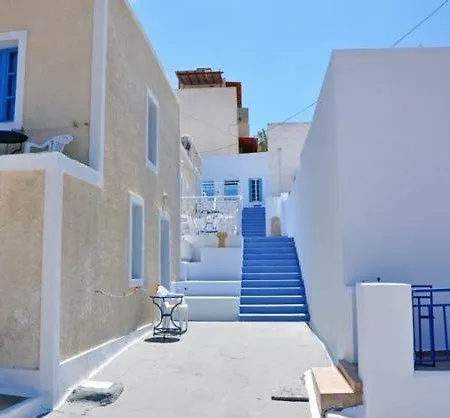 Katerina 3* Adamantas (Milos)